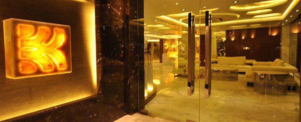 Kempton Hotel Калькутта Экстерьер фото