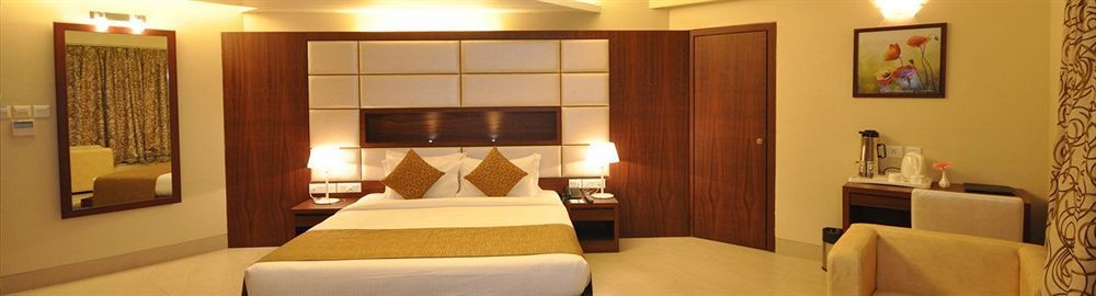 Kempton Hotel Калькутта Экстерьер фото
