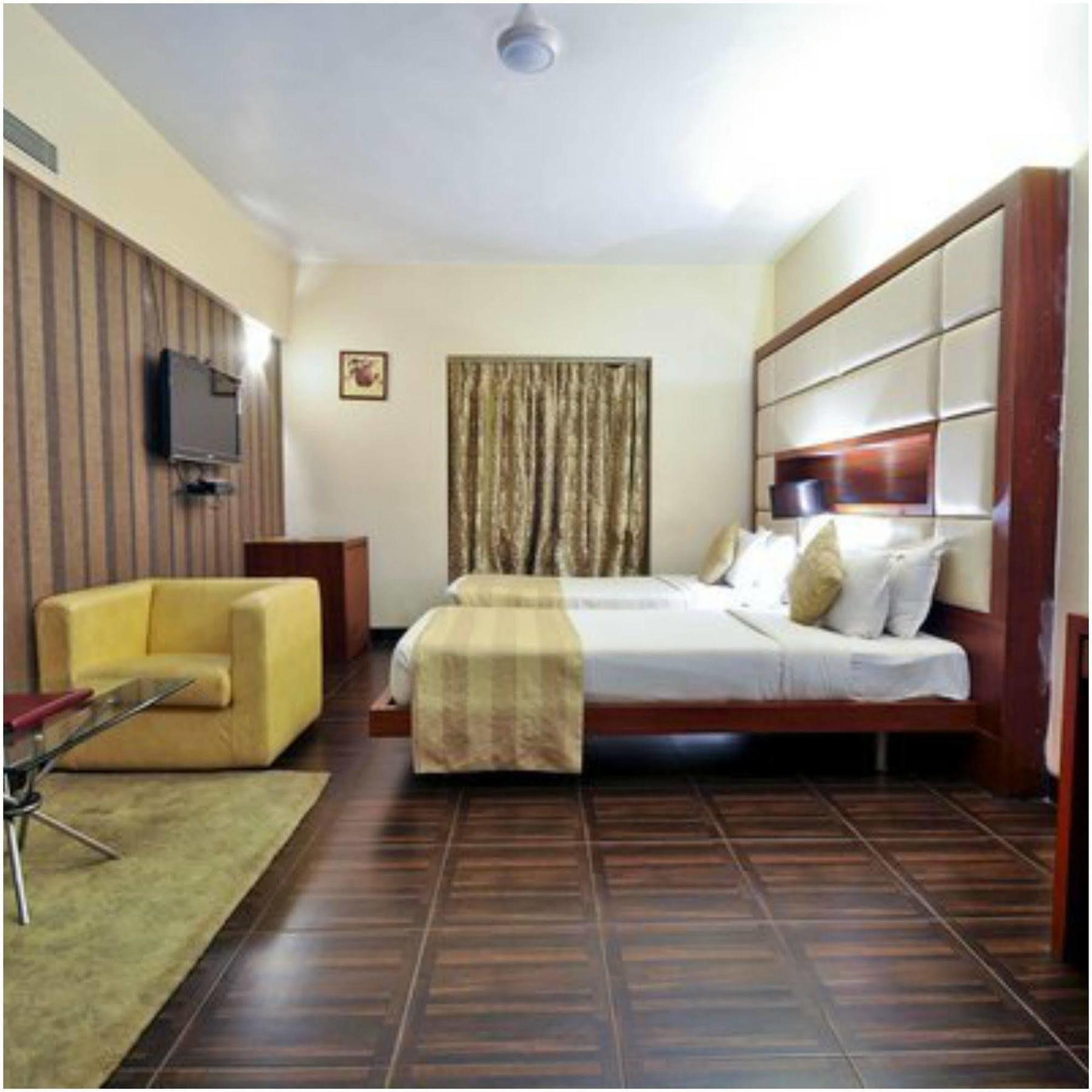 Kempton Hotel Калькутта Экстерьер фото