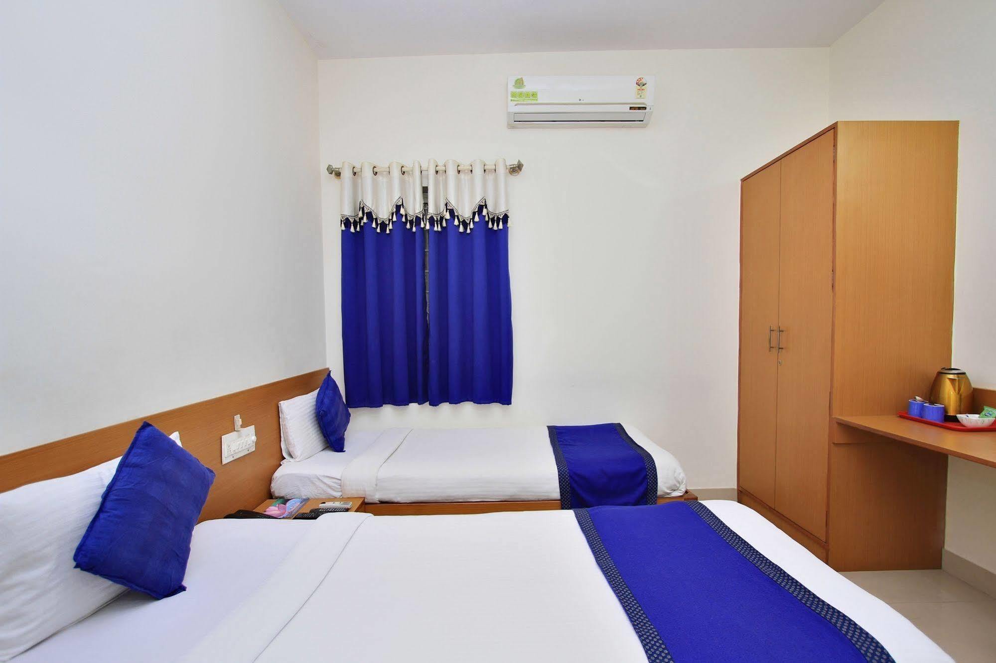 Kempton Hotel Калькутта Экстерьер фото