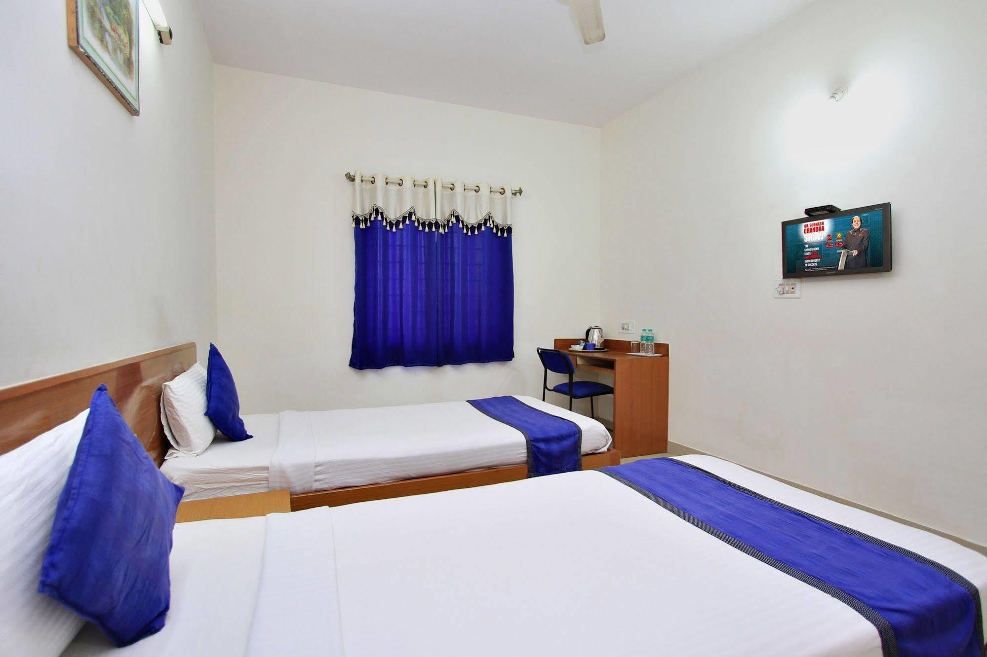 Kempton Hotel Калькутта Экстерьер фото