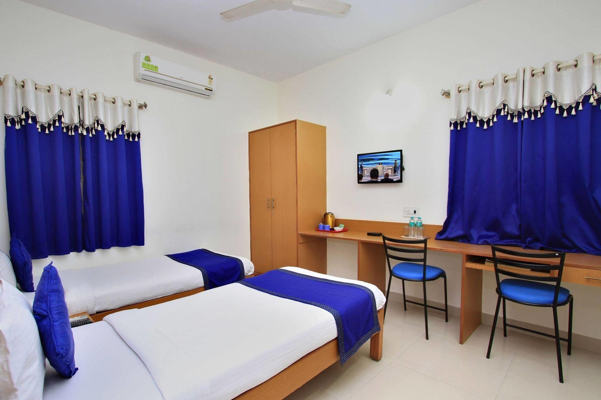 Kempton Hotel Калькутта Экстерьер фото